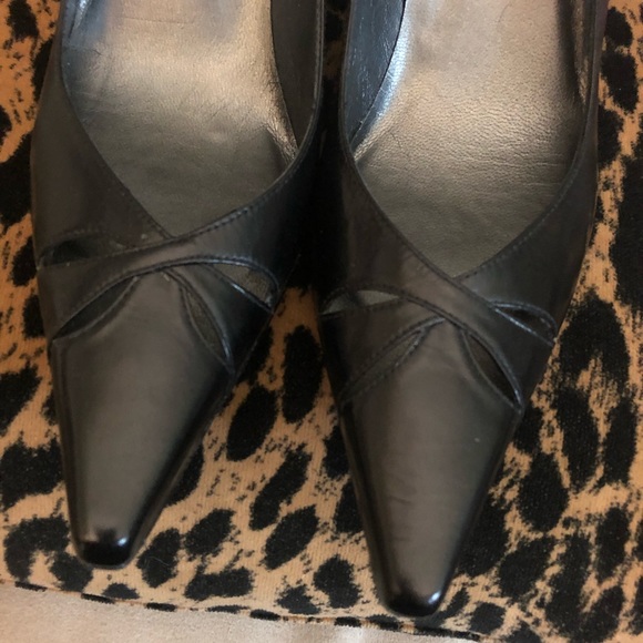 Stuart Weitman Idol Shoes - Picture 3 of 7